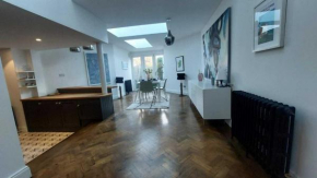 Stunning Unique & Elegantly Refurbed Seafront 2BD